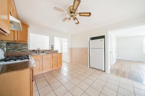 28 Lapham St, Fall River, MA 02721 photo 10