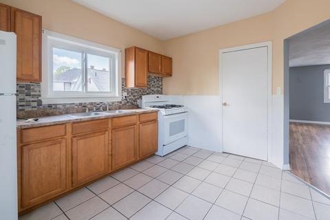 28 Lapham St, Fall River, MA 02721 photo 26
