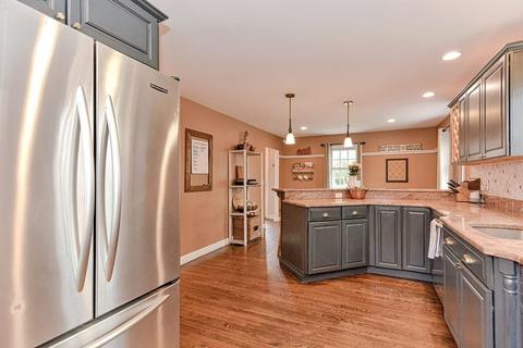 16 Glendale Dr, Danvers, MA 01923 photo 9