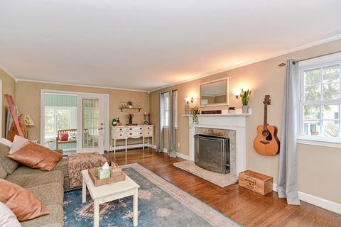 16 Glendale Dr, Danvers, MA 01923 photo 3