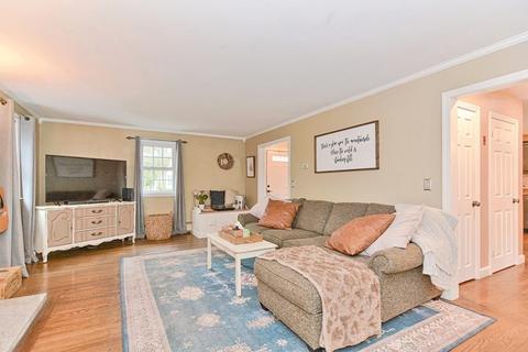 16 Glendale Dr, Danvers, MA 01923 photo 5