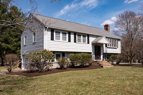 3 Foliage Dr, Walpole, MA 02081