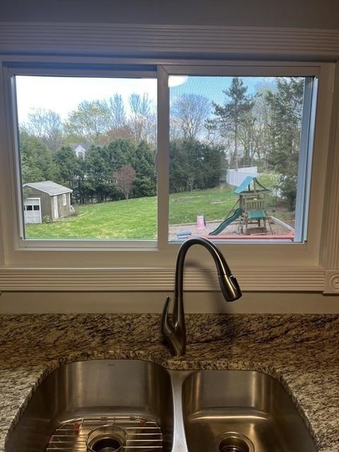 10 Lynn Ln, Dudley, MA 01571 photo 13