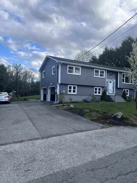 10 Lynn Ln, Dudley, MA 01571 photo 2