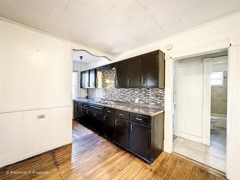 372-374 Orange St, Springfield, MA 01108 photo 3