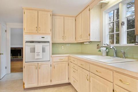 13 Algonquin Rd, Acton, MA 01720 photo 5