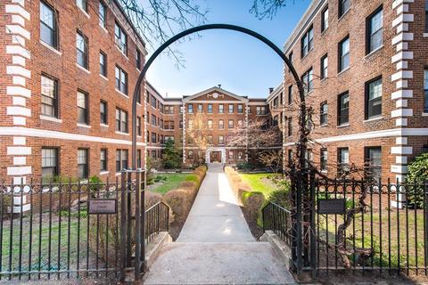66 Queensberry St #321, Boston, MA 02215