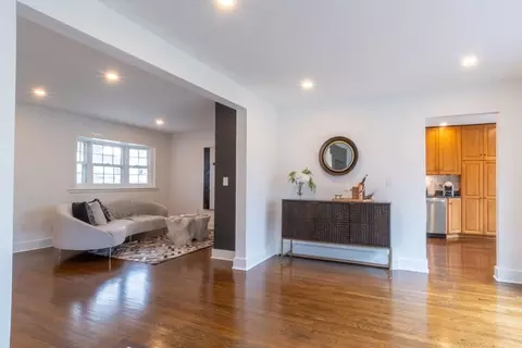 1552 Great Plain Ave, Needham, MA 02492 photo 8