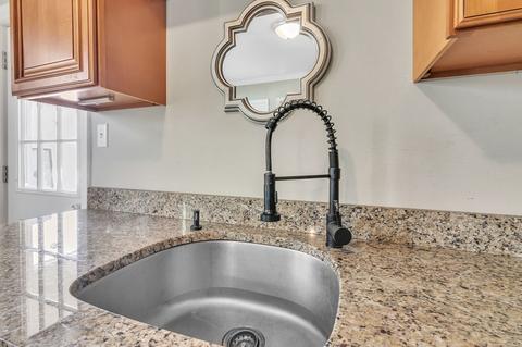 83 Derryfield Ave, Springfield, MA 01118 photo 9