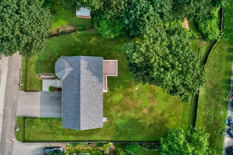 10 Emerald Ct, Stoneham, MA 02180 photo 4