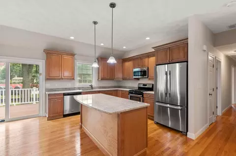 10 Emerald Ct, Stoneham, MA 02180 photo 17