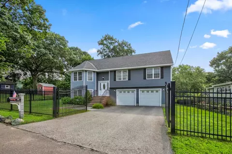10 Emerald Ct, Stoneham, MA 02180 photo 2