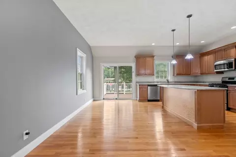 10 Emerald Ct, Stoneham, MA 02180 photo 29