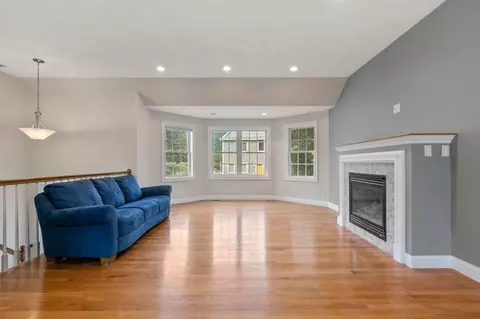 10 Emerald Ct, Stoneham, MA 02180 photo 10
