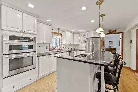 6 Memory Ln, Wilbraham, MA 01095 photo 4