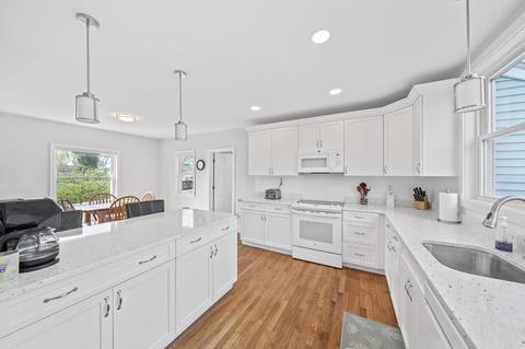 54 Trefton Dr, Braintree, MA 02184 photo 6