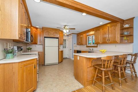 511 Gilbert St, Mansfield, MA 02048 photo 6