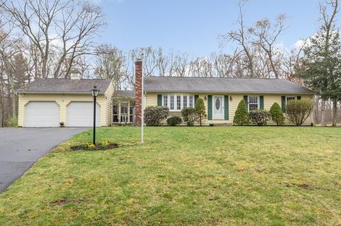 511 Gilbert St, Mansfield, MA 02048 photo 1