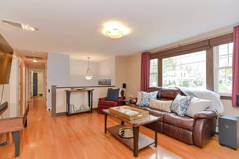 144 Greendale Ave, Needham, MA 02494 photo 6