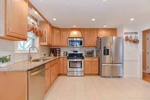144 Greendale Ave, Needham, MA 02494 photo 10