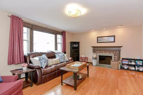 144 Greendale Ave, Needham, MA 02494 photo 4
