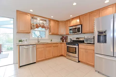 144 Greendale Ave, Needham, MA 02494 photo 11