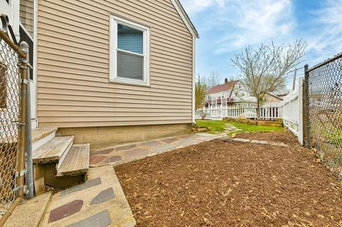 17 Commonwealth Ave, Dedham, MA 02026 photo 5