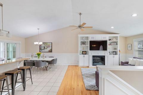 8 Hurtle Ave, Worcester, MA 01604 photo 10
