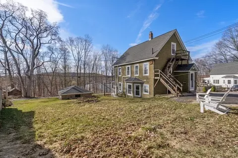27 Thompson St, Maynard, MA 01754 photo 2