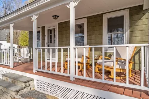 27 Thompson St, Maynard, MA 01754 photo 4
