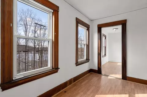 27 Thompson St, Maynard, MA 01754 photo 8