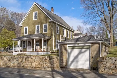 27 Thompson St, Maynard, MA 01754 photo 1
