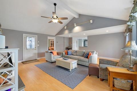 65 Charles River St, Needham, MA 02492 photo 5