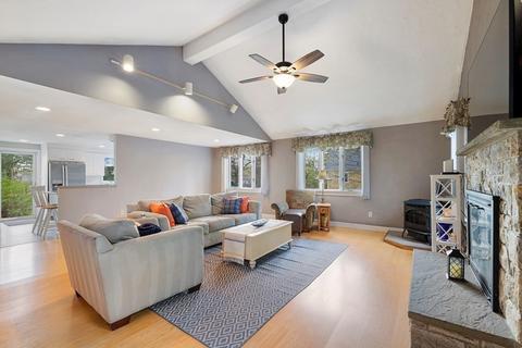 65 Charles River St, Needham, MA 02492 photo 4
