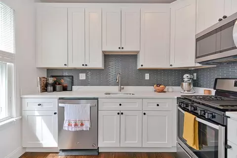 204 Eagle St #3, Boston, MA 02128