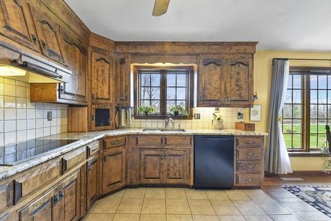 1007 Spring Hill Rd, Barre, MA 01005 photo 9