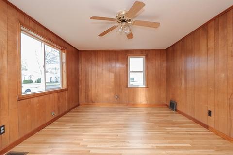 21 Watling St, Springfield, MA 01104 photo 3