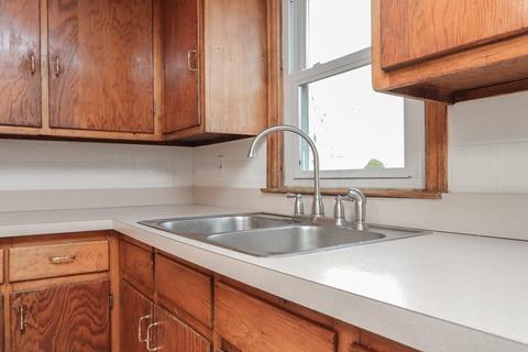 21 Watling St, Springfield, MA 01104 photo 12