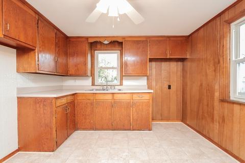 21 Watling St, Springfield, MA 01104 photo 8