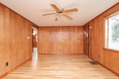 21 Watling St, Springfield, MA 01104 photo 6