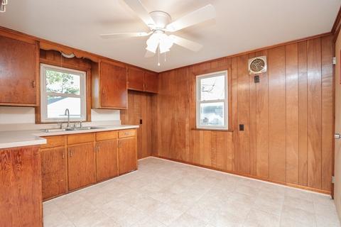 21 Watling St, Springfield, MA 01104 photo 7