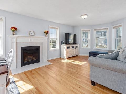 33 Bittersweet Blvd, Worcester, MA 01607 photo 4