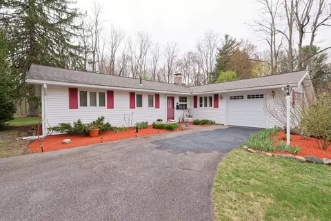 54 Gregory Rd, Framingham, MA 01701 photo 4