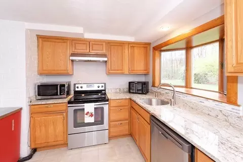 54 Gregory Rd, Framingham, MA 01701 photo 19