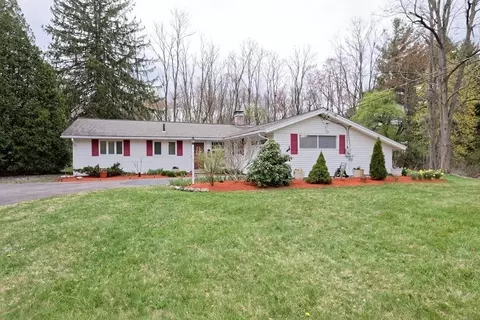 54 Gregory Rd, Framingham, MA 01701 photo 3