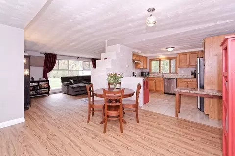 54 Gregory Rd, Framingham, MA 01701 photo 9