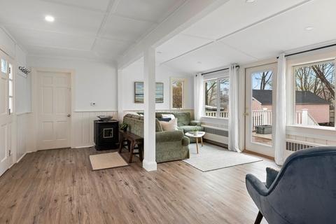 84 Wheeler St, Gloucester, MA 01930 photo 4
