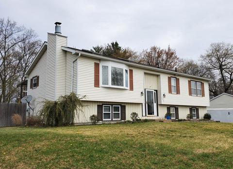 140 Anson St, Chicopee, MA 01020 photo 2