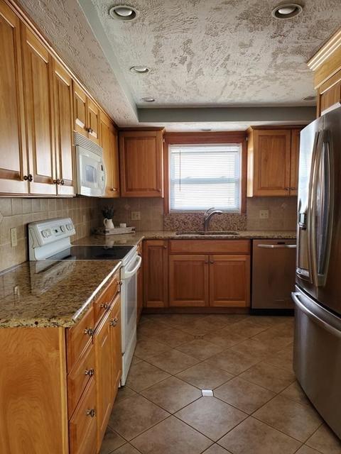 140 Anson St, Chicopee, MA 01020 photo 16