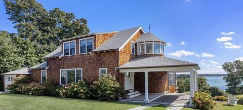 24 Marion St, Hingham, MA 02043 photo 4
